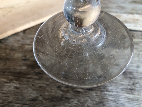 Exceptionnel verre à pied soufflé XIXème avec inclusion pièce d'un centime 1850 - Foto 10 di 20