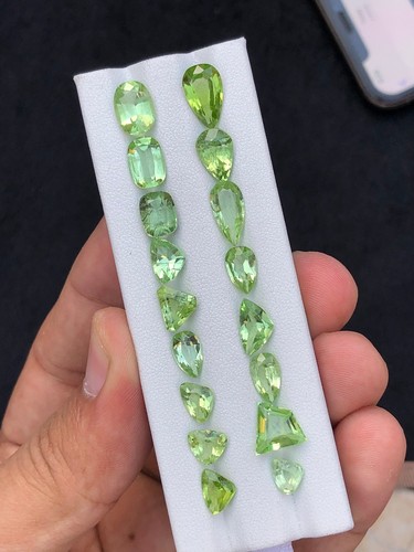 Natural faceted peridot 29 carats - Picture 2 of 10
