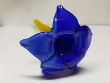 ART GLASS BLUE w/ YELLOW BUD LILY LONG STEM GLASS FLOWER 19 1/2"