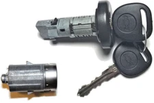 GM OEM Ignition Lock Cylinder W/ Single Door Lock Cylinder W/2 Chevy Logo Keys