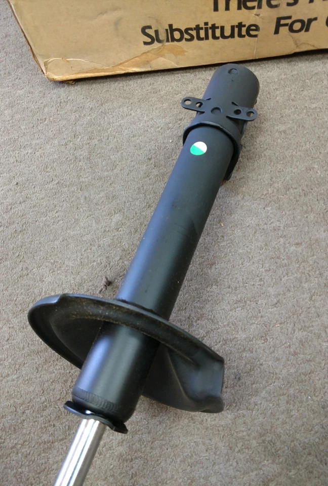 4656069 OEM Mopar suspensión trasera puntal 1997-99 Dodge Plymouth neón NUEVO Foto 3 de 4