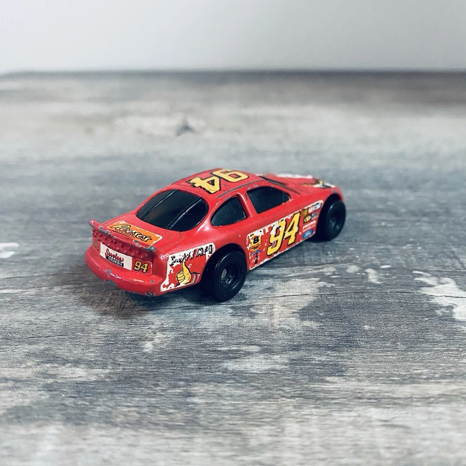 McDonalds Hot Wheels #94 1998 coche de carreras rojo Mac Tonight Ronald Happy Meal Foto 4 de 4