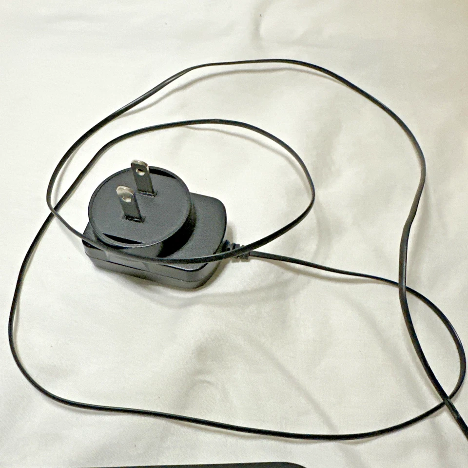 T-Mobile Hotspot & Charger CP331A Coolpad Surf 4G LTE Portable WiFi Tested/Works - Image 3 of 4