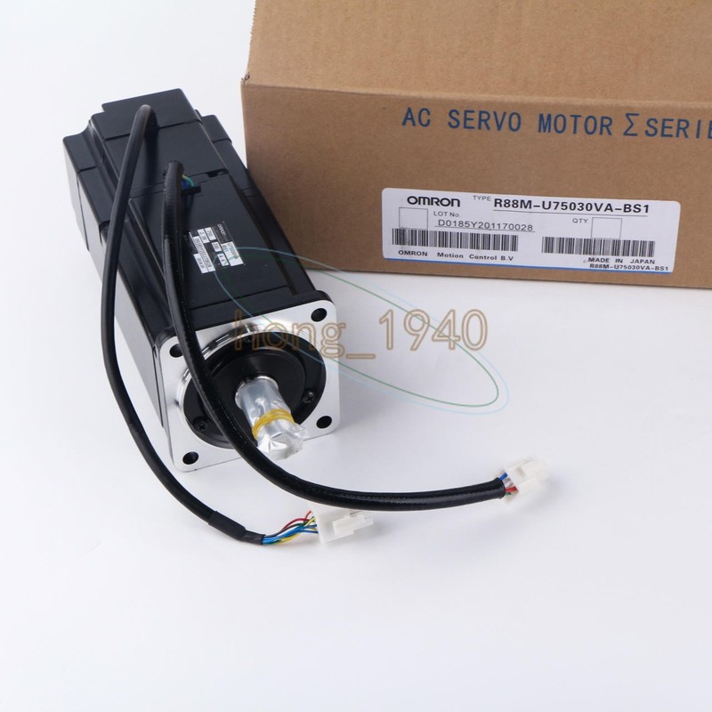 ONE OMRON AC SERVO MOTOR R88M-U75030VA-BS1 New