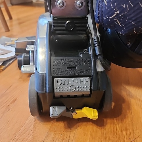 Aspiradora vertical Kirby G2000 edición limitada con sistema de champú para alfombras con mango - Imagen 15 de 19