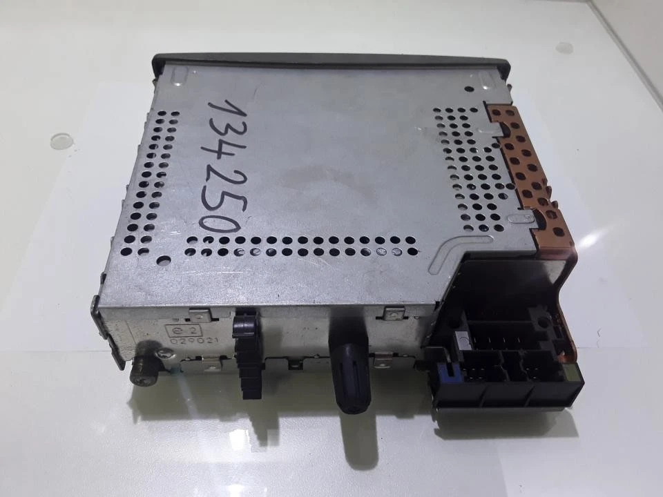 Renault CLIO 1998-2001 Radio Autoradio 8200029542 - Bild 2 von 3