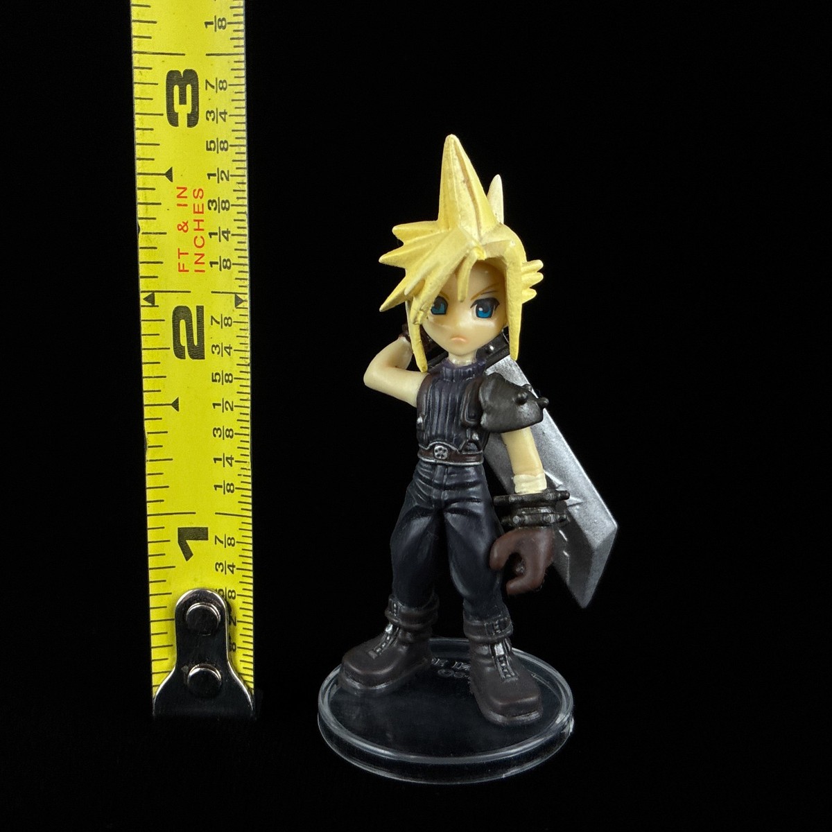 Square Enix Final Fantasy VII FF7 Cloud Strife Trading Arts Mini