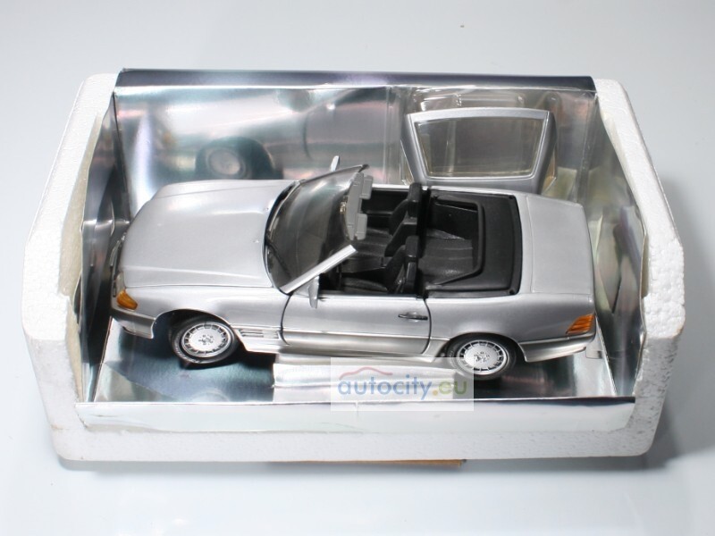 Maquette Revell Mercedes 500 SL (R129) – 1:18 – Occasion, Année 90