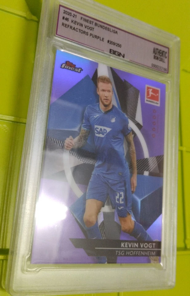 KEVIN VOGT 2020-21 Topps Finest Bundesliga Refractor Purple 209/250 (BGN-AU) - Image 2 of 3