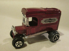 Ertl Street Rods 1913 Ford Model T-Van 1837 Red/Burgundy 1/64 Mint 