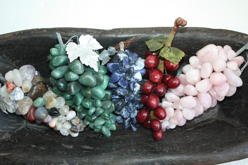 Sculture frutta pietra lucida pietra rossa grappolo uva con foglie di giadeite - Foto 8 di 12