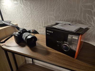 Sony Alpha 7 III ILCE-7M3 24,2MP Spiegellose Systemkamera + Objektiv SEL2870