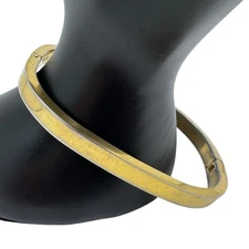 Vintage Early Trifari Gold Tone Rounded Rectangle Narrow Clamper Bangle Bracelet