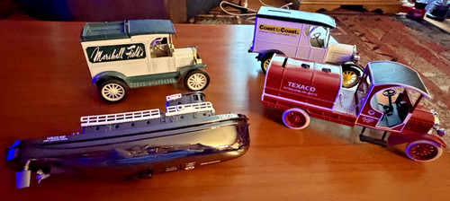 Lot of 4 Vintage ERTL Collectors’ Series Die Cast Coin Banks w/Keys