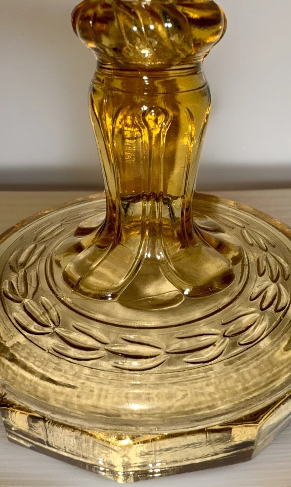 Aladdin Washington Drape Kerosene Lamp Amber Beta Crystal Mod B-52 Uranium Glow - Image 4 of 4