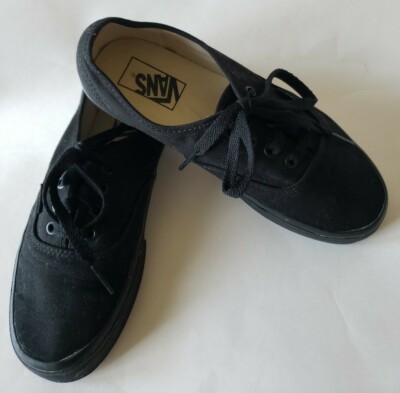 VANS Low Top Classic Black Canvas Lace Up Skate Shoes Men Size 6 Women's 7.5