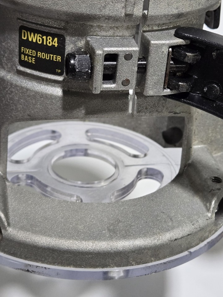 DEWALT 1-3/4 HP Fixed Base Woodworking Router - DW616 Carpenter ...