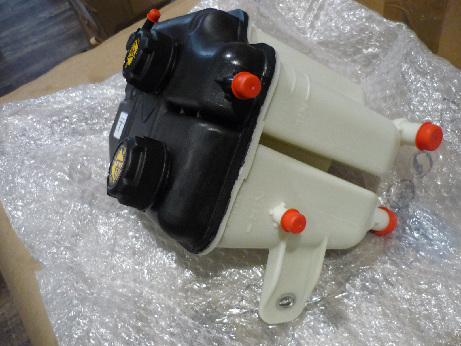 Maserati Ghibli, Quattroporte - Reservoir Engine Coolant Tank  - P/N 670031651