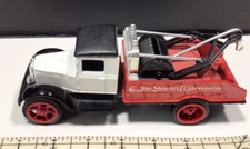 Ertl 1931 Hawkeye Wrecker Truck 1/34 scale Bank w/Key 7" NEW Made in USA