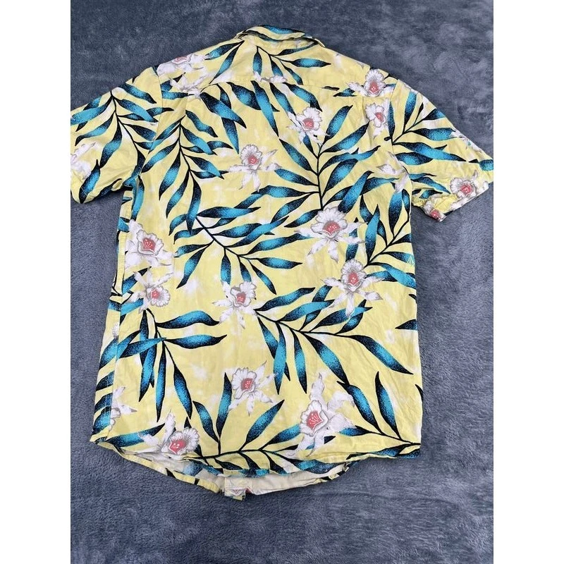 Men’s Volcom S Yellow Tropical Floral Short Sleeve Shirt – Excellent Condition - Image 2 of 4