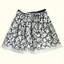 Talbots Skirt Sz 4P Petite Daisy Embellished Pleated Flared Lined 3D Floral EUC