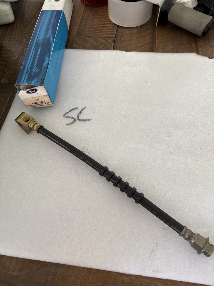 Manguera hidráulica freno central trasero original Ford F4ZZ-2282-C Mustang 1979-1995 Foto 2 de 2