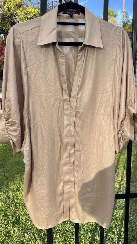 BCBG Blouse Med