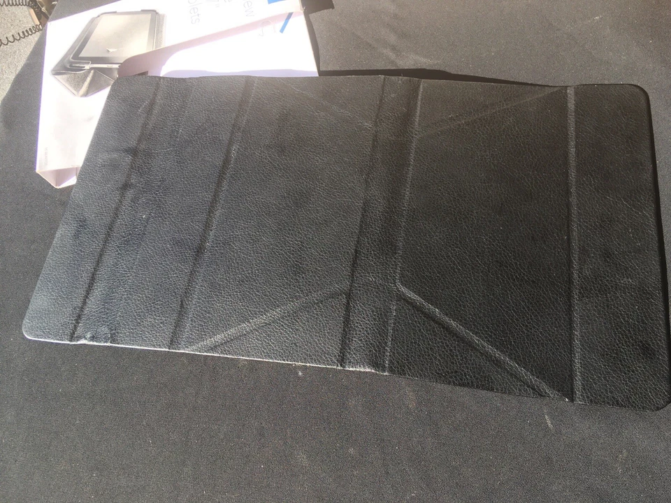 Insignia - Capa folio FlexView para a maioria dos tablets de 7" - Preta - Imagem 4 de 4