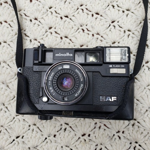 Vtg Minolta Hi-Matic AF Point & Shoot Film Camera 38mm F2.8 Lens JAPAN - Picture 5 of 7