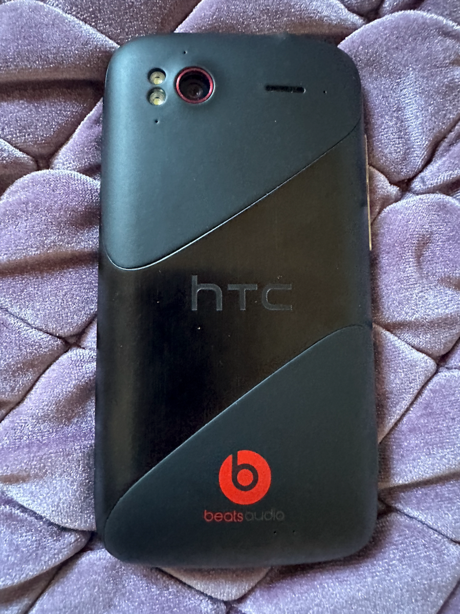 HTC Sensation XE G18 Z715E 4GB Android os 8MP Camera WIFI GPS 4.3