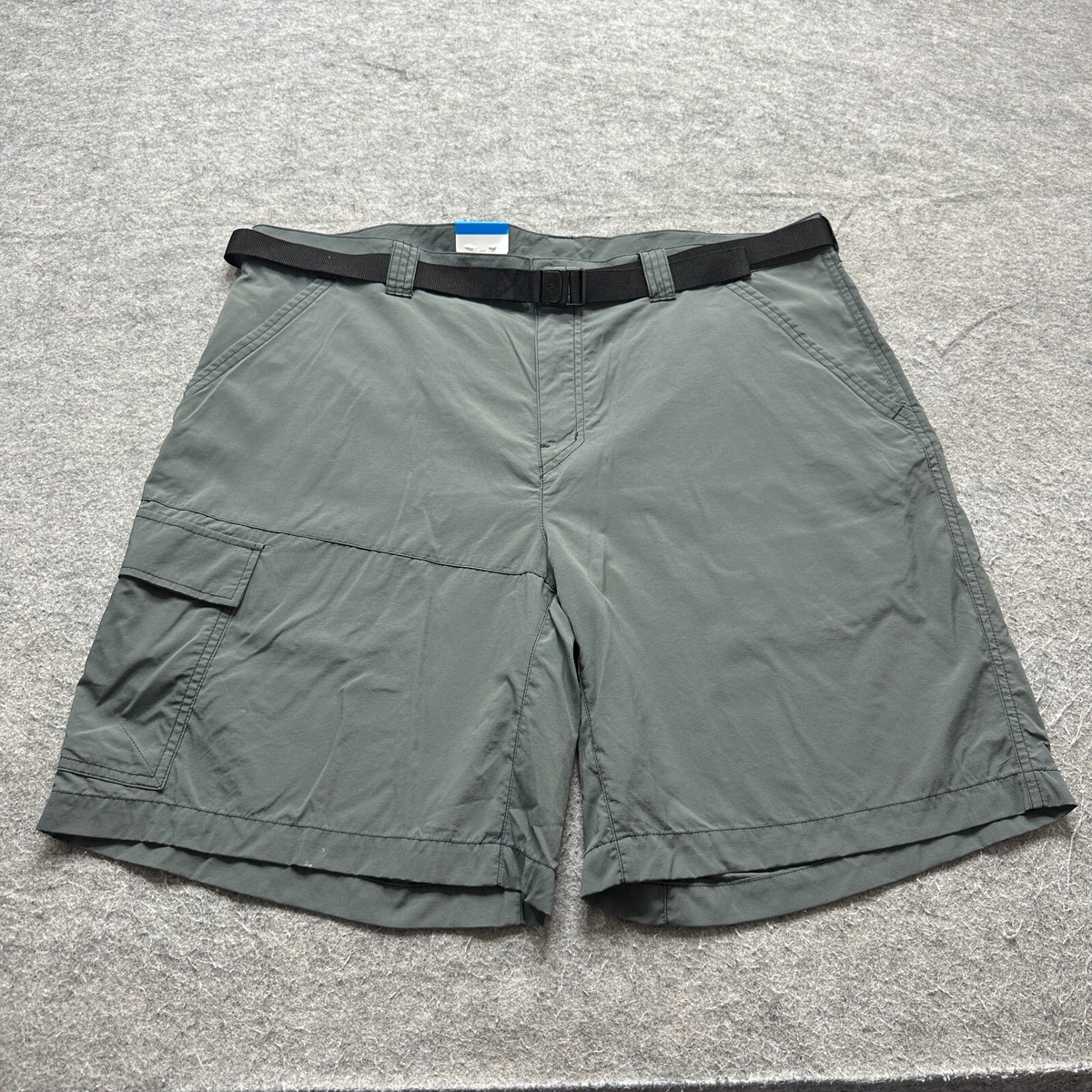 ★★Columbia★★ CU SIGNATURE CARGO NYLON SHORTS PANTS Dust Columbia Cargo Shorts Men 40 Gray Nylon Lined 9