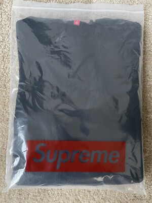 即完売 Supreme Flocked Logo Sweater スウェット　M Supreme Flocked Logo Sweater (FW24) - $168