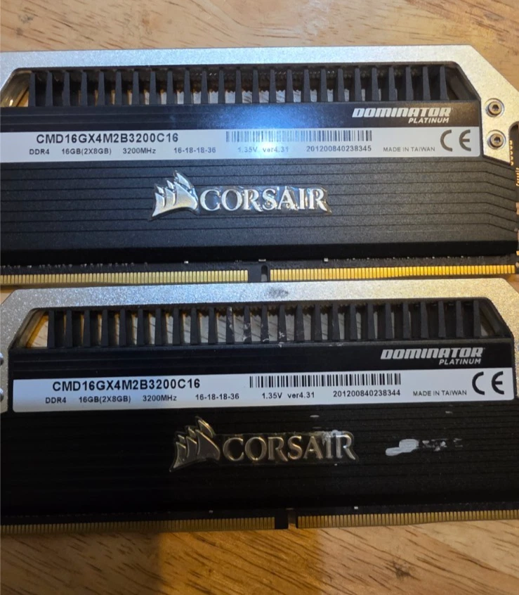 Preços baixos em PC4-25600 (DDR4-3200) velocidade de Barramento de