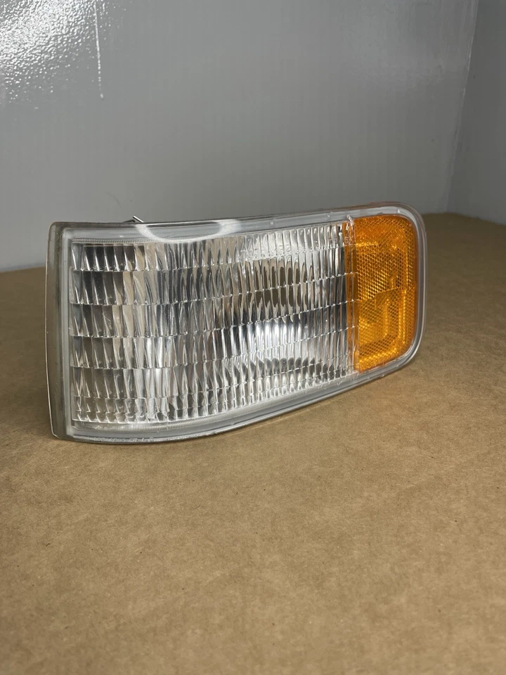 Cadillac Sts Sevilla 1992-1997 luz de esquina delantera derecha pasajero intermitente Foto 2 de 4