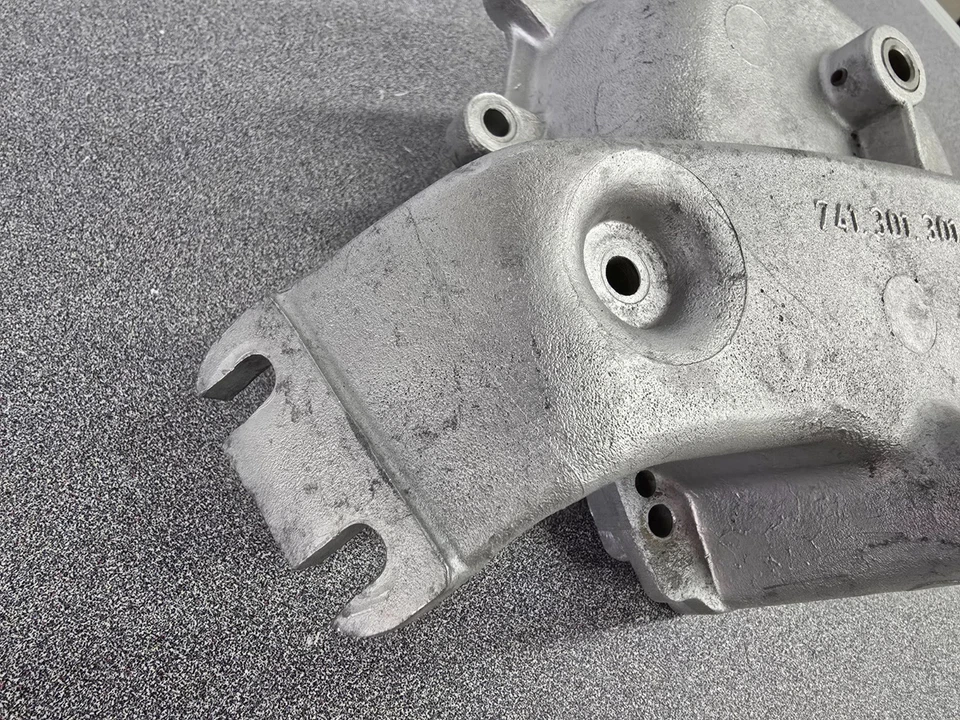 NICE USED ORIGINAL PORSCHE 356C 356SC 741 TRANS TAIL NOSE CONE LONG REV SHAFT - Image 3 of 4