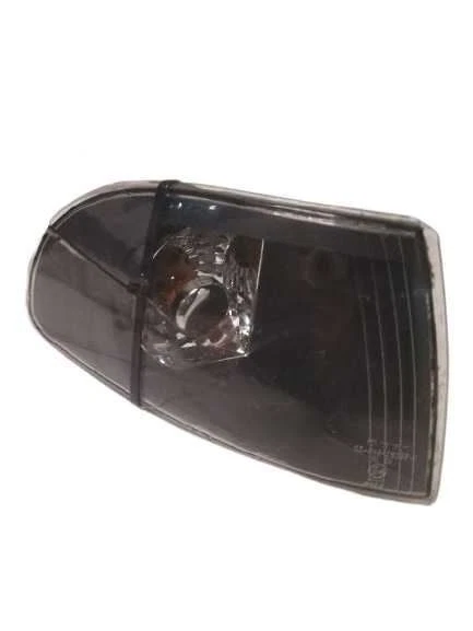 Passenger Corner/Park Light Park Lamp-turn Signal Fits 96-99 AUDI A4 326781 - Image 2 of 4