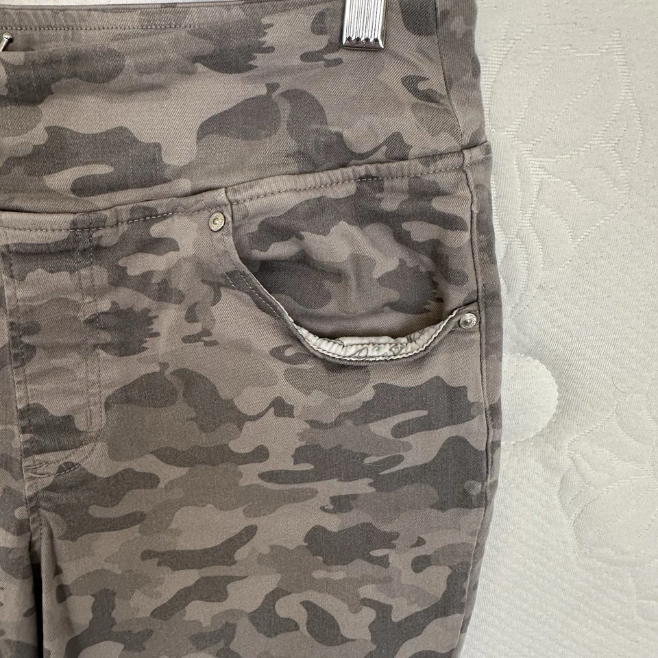 Belle Kim Gravel Comfy Casual Cute Fun Twill Pedal Pushers Grey Camo 12T Y217H - Image 2 of 4