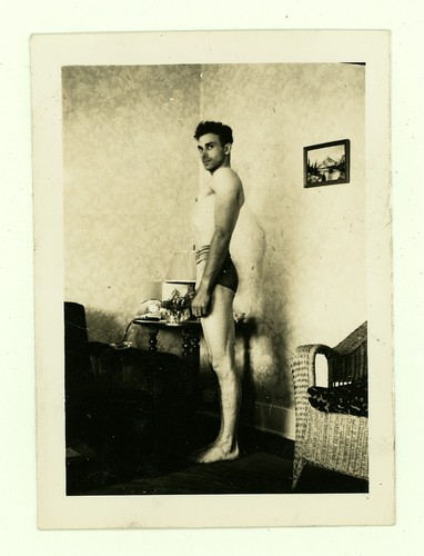 VTG 1950 MALE PHYSIQUE PHOTO BRIEFS CANDID AMATEUR INTIMATE BEEFCAKE GAY INT