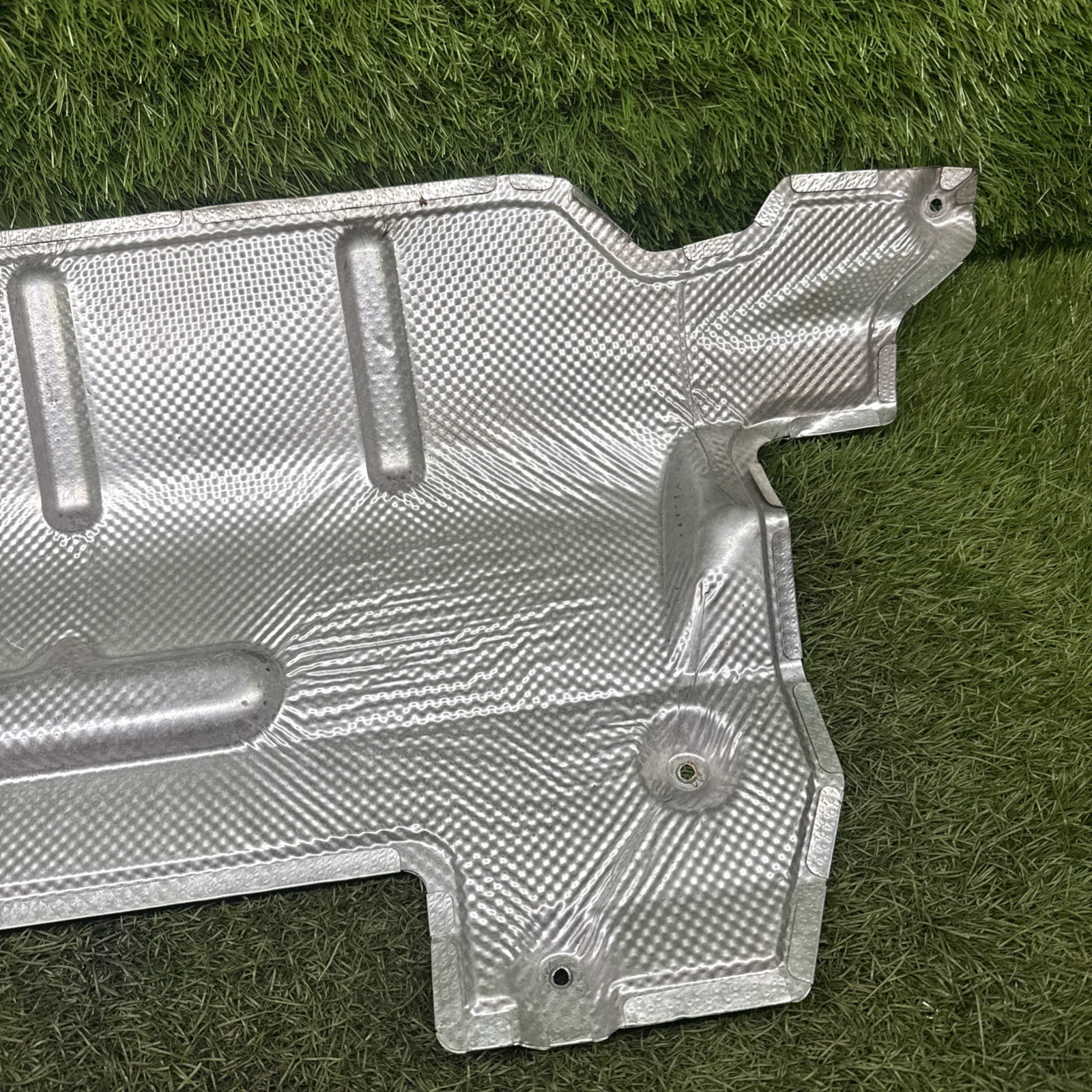 LAMBORGHINI HURACAN EVO STO OEM VITAL HEAT SHIELD EXHAUST 4T0825613