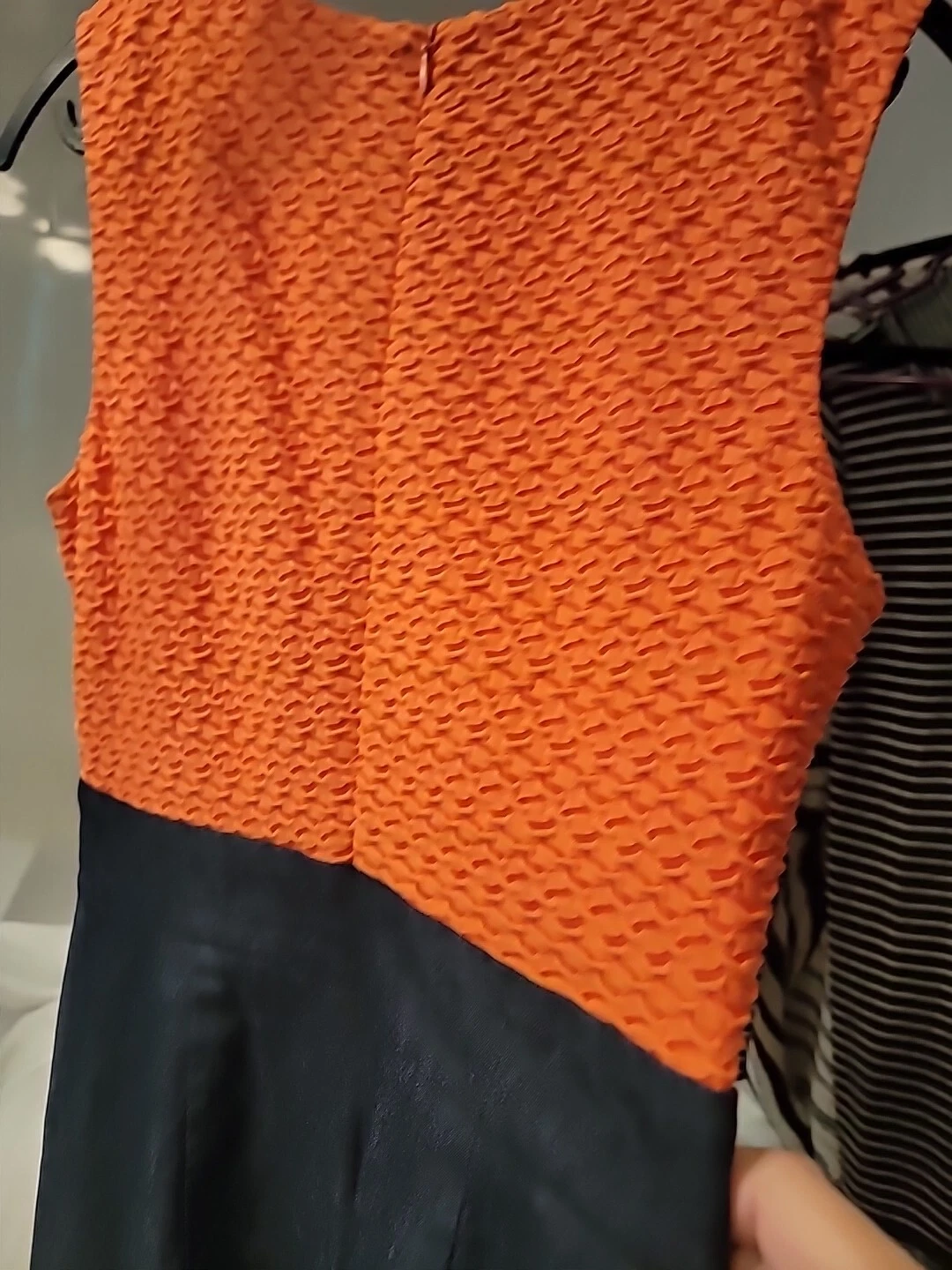 Abito donna Alyx Limited taglia 8 finto blu denim arancione motivo ondulato senza maniche