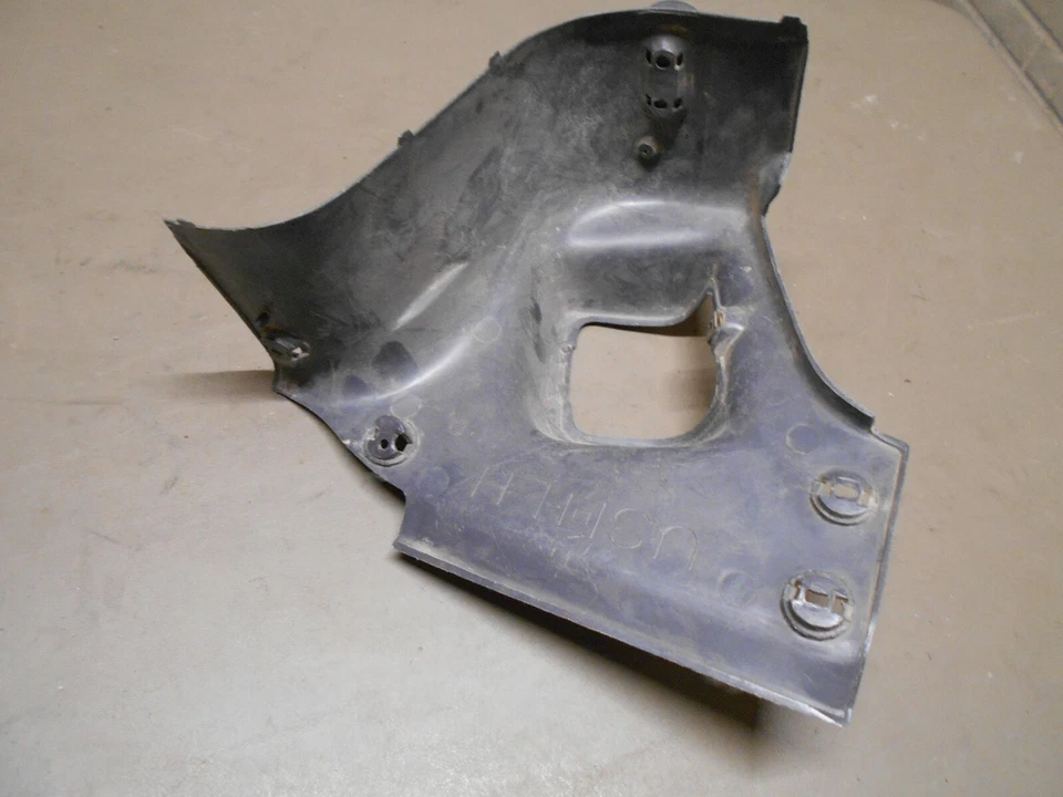 90-93 Geo Storm Station Wagon Wagonback Dark Grey LH Rear Seat Belt Trim Panel Foto 4 de 4