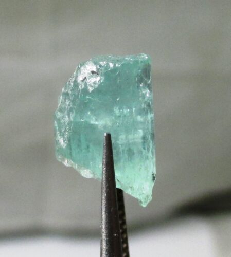 7.1 ct partial Colombian Emerald crystal - Muzo mining district, Colombia - Picture 6 of 8