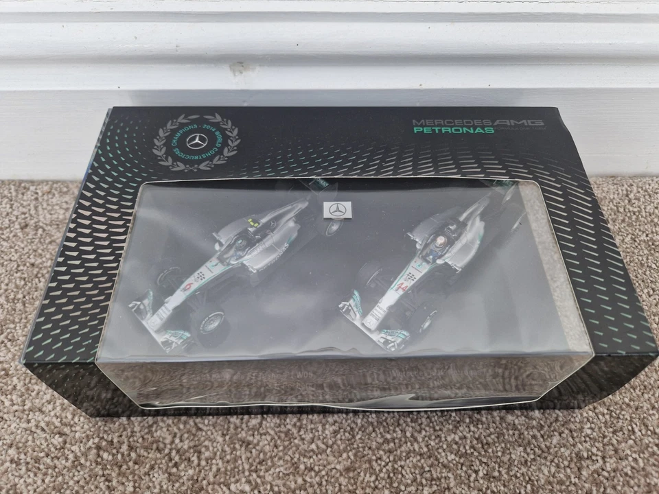 MINICHAMPS Mercedes W05 F1 2014 Champions Hamilton &rosberg 2 Auto Set 413140644 - Immagine 2 di 4