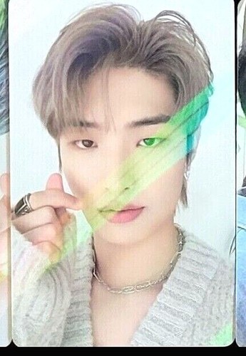 ATEEZ OFFICIAL PHOTOCARD -FEVER -ODE TO YOUTH -THE WORLD MOVEMENT (SELECT) - Picture 26 of 56