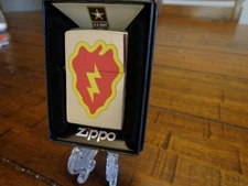 UNITED STATES ARMY US 25TH INFANTRY DIVISION ZIPPO LIGHTER MINT IN BOX