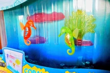 HEXBUG AquaBot Light Up Seahorses Bowl Included Swims Tap To Wake NIB