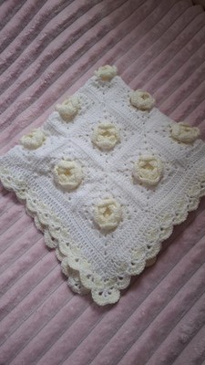 HANDGEMACHTE BABY KINDERWAGENDECKE GEHÄKELT ROSE 