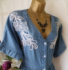 👗****MONSOON PRE-OWNED "EMBROIDERED BLUE" DRESS SIZE LARGE****👗