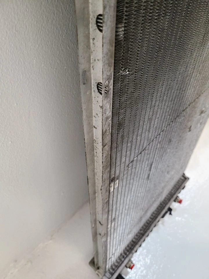 2009-2014 CHEVROLET SUBURBAN 1500 Radiator With Enhanced Cooling Package Opt K5L Foto 4 de 4