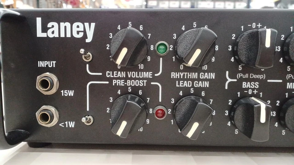 Cabezal amplificador de guitarra de tubo Laney Ironheart IRT-Studio con controlador de pie Foto 2 de 4